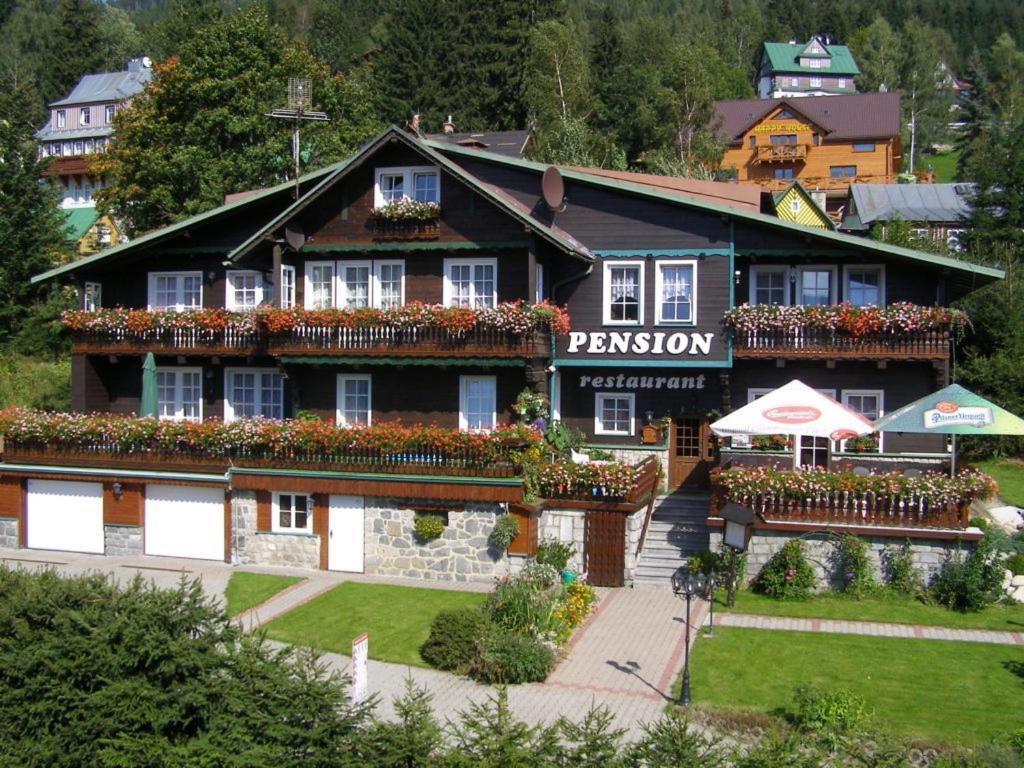 Pension Svycarsky Dum Špindlerŭv Mlýn Buitenkant foto